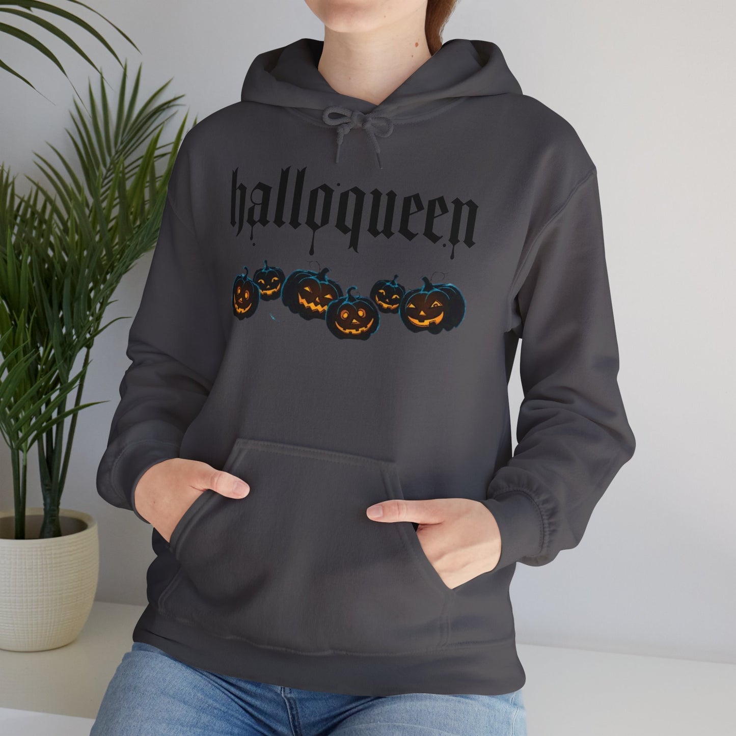 Halloqueen Unisex Heavy Blend™ Hooded Sweatshirt
