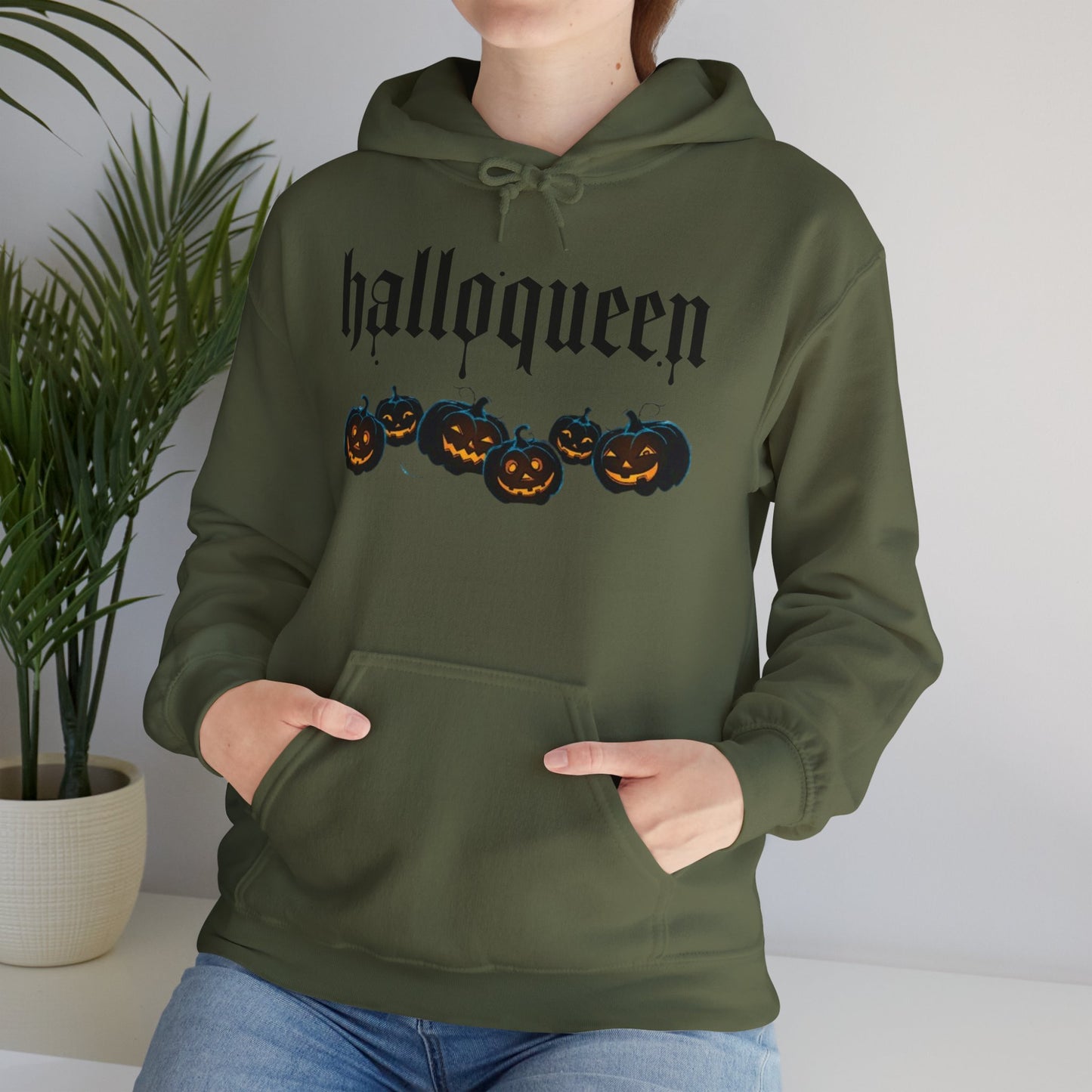 Halloqueen Unisex Heavy Blend™ Hooded Sweatshirt